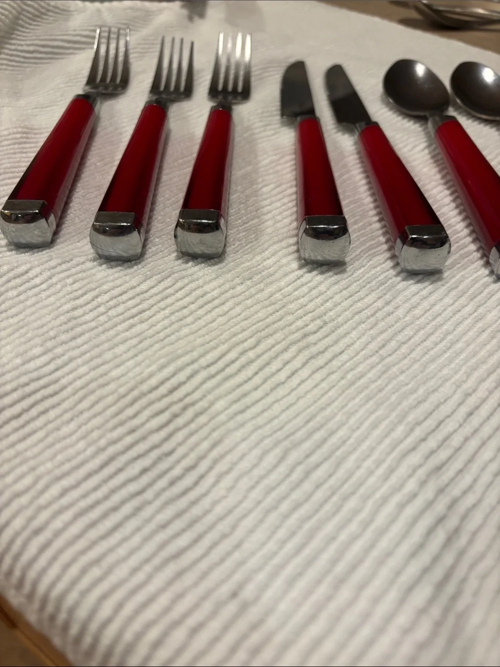Red Handle Stainless Steel Flatware Set - 8 Piece (No Brand) Vintage?
